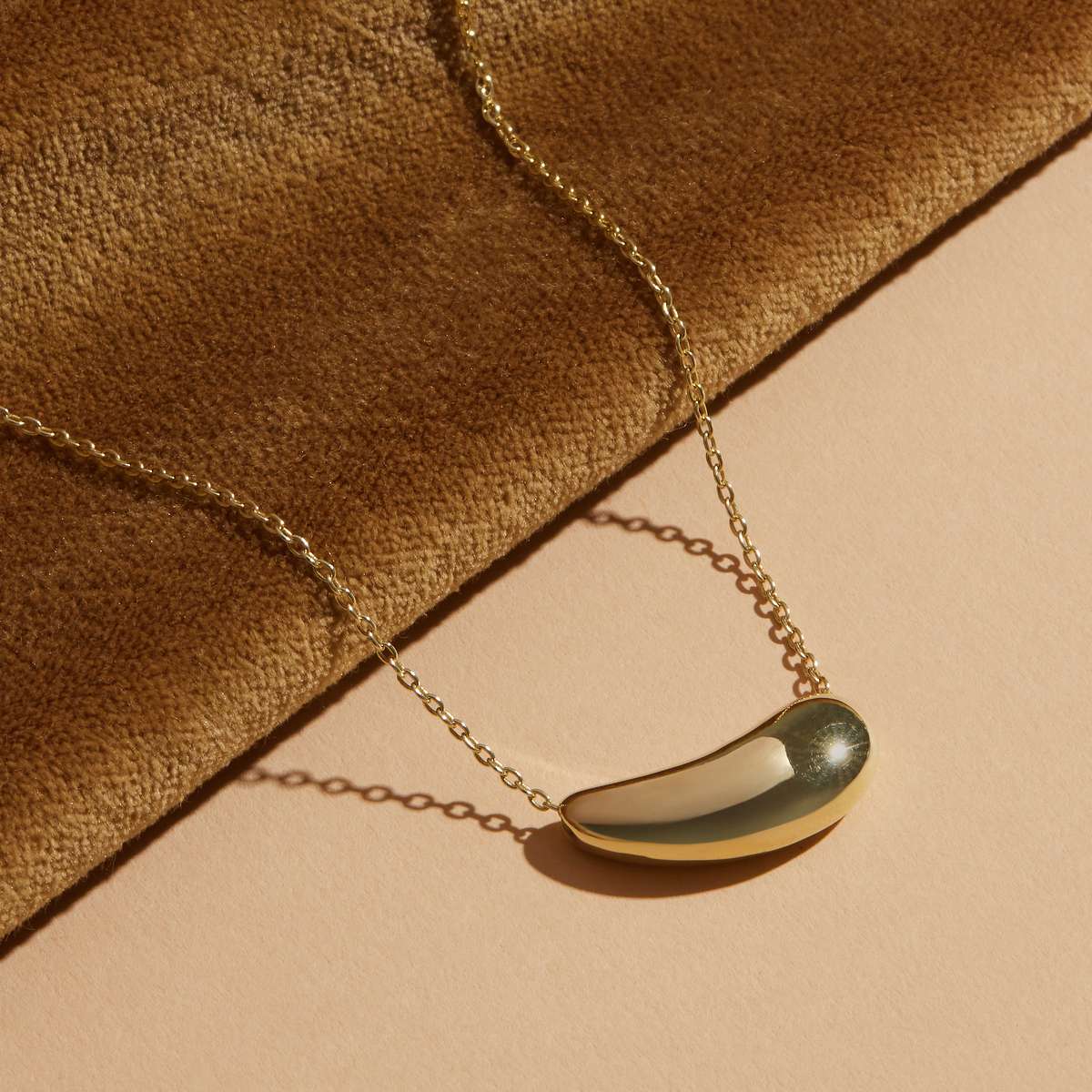 La Muse Necklace